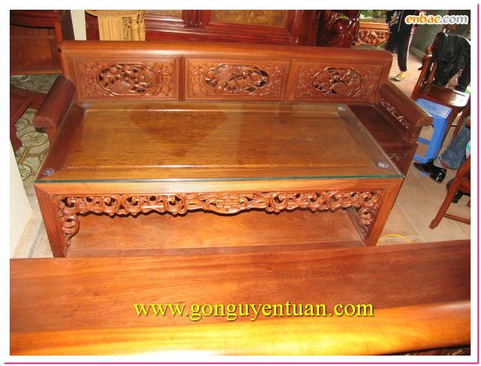 Tràng kỷ đục sen cò